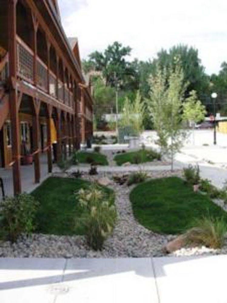 Centennial Suites & Extended Stay Rifle Exterior photo